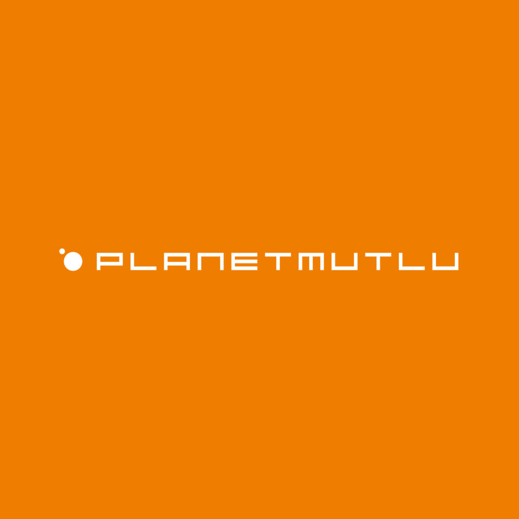 The logo of Planetmutlu on orange background